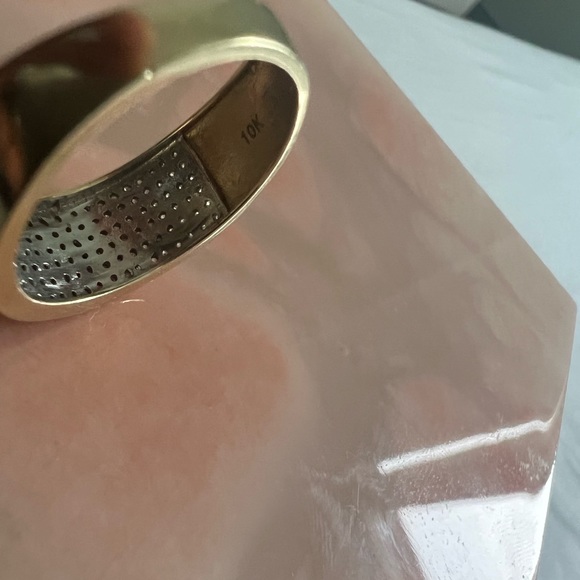 10k diamond ring - Picture 5 of 6